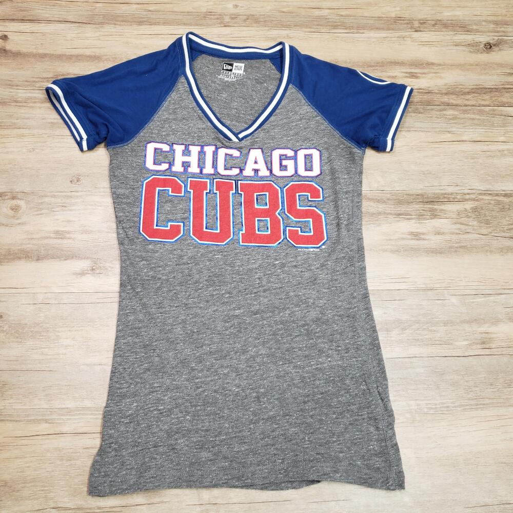 Chicago Cubs Shirt Womens Small Gray Blue MLB Baseball V Neck Tee New Era